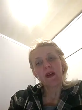 MiaLove183 online show from March 27, 2:07 pm