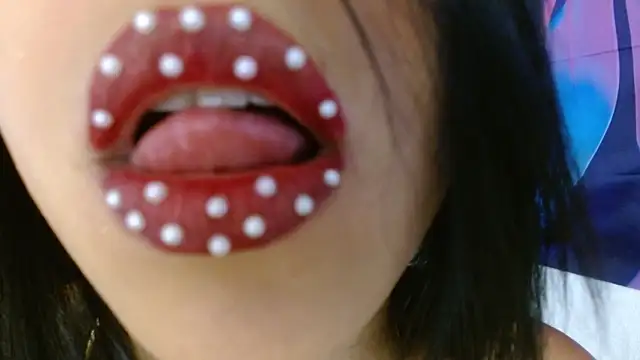 alessialux online show from June 24, 1:43 pm