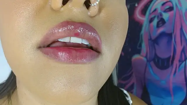 alessialux online show from July 17, 2:54 pm