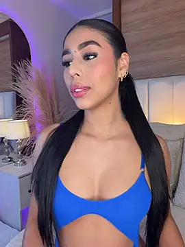 Rossie Blooms online show from July 17, 10:24 pm