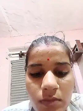 Raveena0990 online show from May 31, 8:21 pm