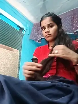 Raveena0990 online show from July 6, 7:35 am