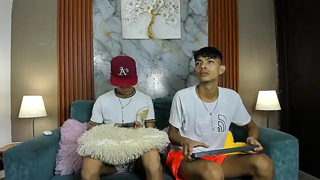 PINKY BOYS1 online show from March 23, 1:17 pm