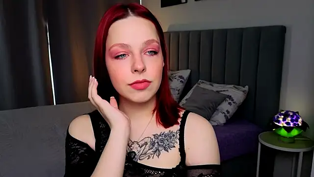 Judymooon online show from April 6, 8:59 am