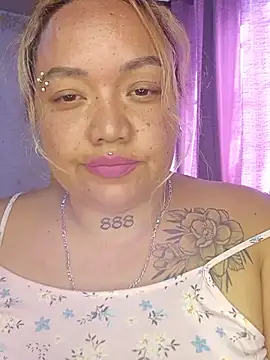 franchesca888 online show from April 6, 6:42 pm