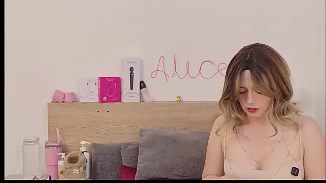 Sweet Alice S online show from July 17, 8:01 pm