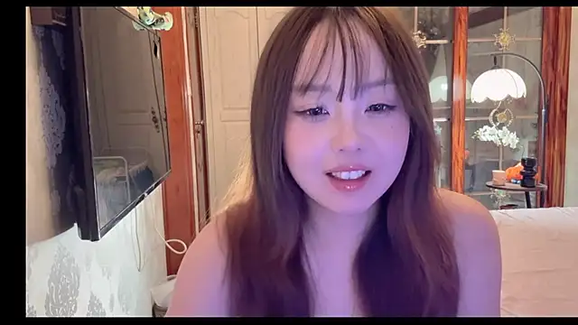 thelittlexx online show from June 4, 2:43 pm
