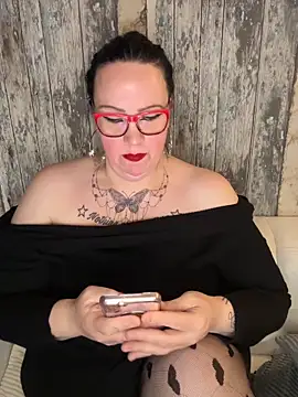 Noraya ink online show from April 3, 6:22 am