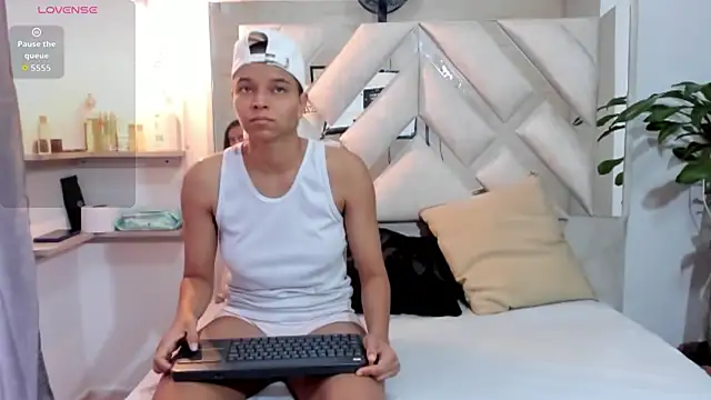 Natasha and zoe  online show from June 3, 12:39 pm