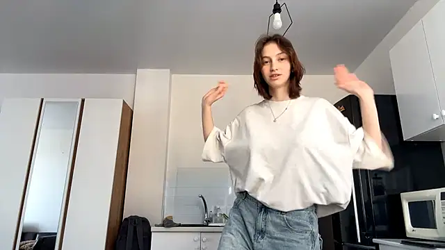 Aliceborderland online show from March 27, 10:05 am