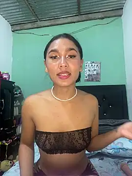 lili garcia online show from June 4, 6:51 am