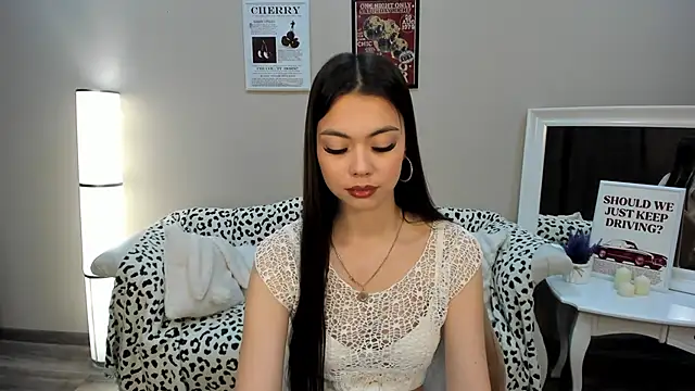 DarcyMacy online show from April 15, 7:03 pm