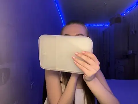 melissashineeee online show from April 12, 1:36 pm