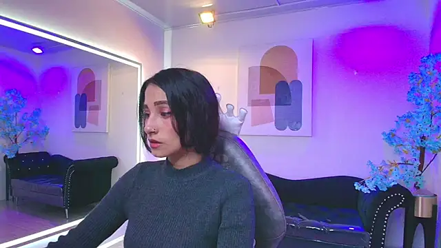 Palmer foxx online show from June 4, 7:29 pm
