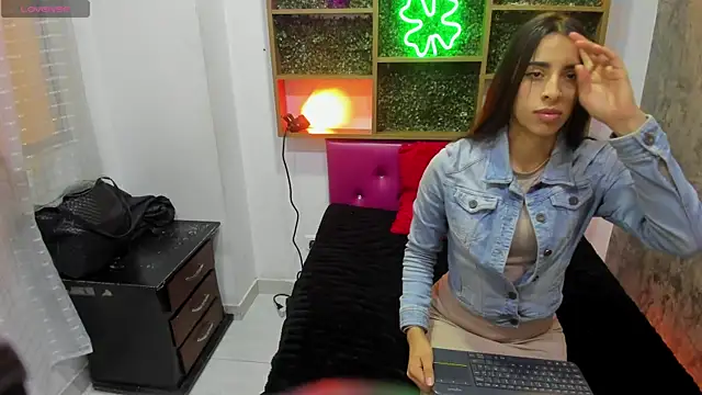 Angela Basseth online show from April 6, 1:34 pm