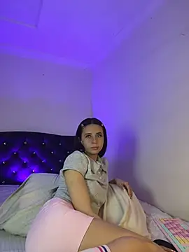 its Lia 1 online show from June 3, 9:53 pm