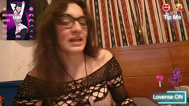 Ellaa honey online show from July 14, 2:05 am