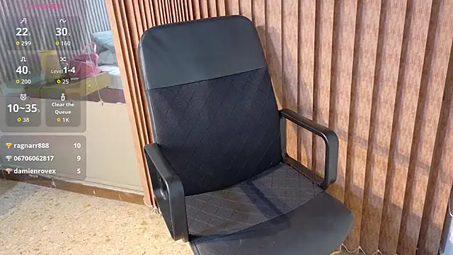 Nikkiadamsz online show from April 22, 2:52 am