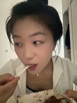Shanshan 1267 online show from June 4, 1:48 pm