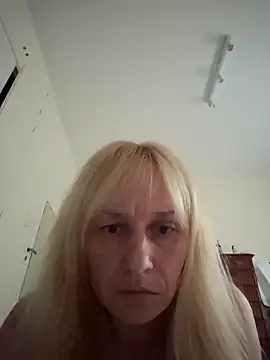 RinaSunX online show from April 21, 4:03 pm