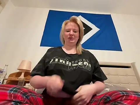 TruckerBabeLeenchen online show from April 26, 9:07 am