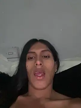 luna duque online show from June 12, 8:28 pm