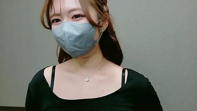 YUA 0425 online show from April 27, 4:59 pm