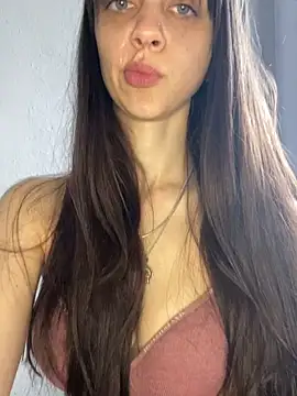HotGirl1701 online show from June 4, 4:17 am