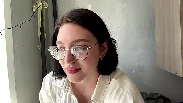 SinfulStarlight online show from April 4, 8:24 am