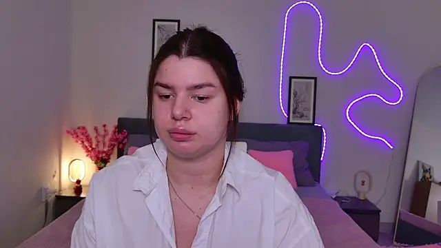 moneyforPeaches online show from June 13, 8:28 pm