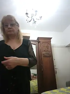 MatureElegantWidow online show from August 8, 12:51 am