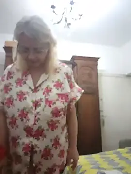 MatureElegantWidow online show from August 2, 8:56 pm