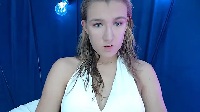 Yennyloves online show from June 13, 2:03 pm