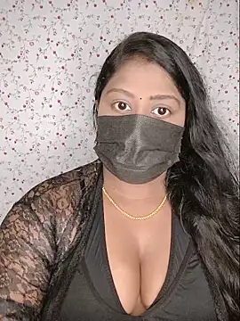 Romantic Woman online show from June 5, 6:03 pm