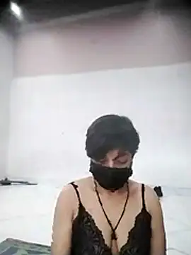 hotty-krtika online show from April 8, 10:17 am