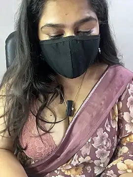 sarasofiaa  online show from June 13, 6:16 pm