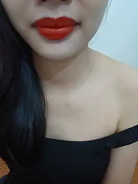Luckyy29 online show from June 2, 8:43 pm
