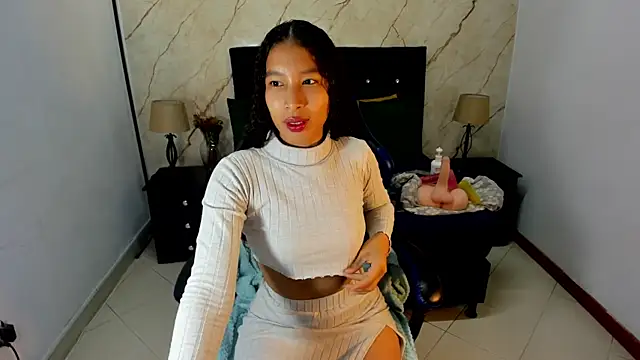 hasley cute online show from May 31, 7:15 pm