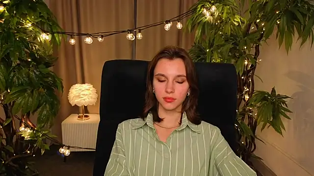 PatriciaHill online show from April 17, 12:40 pm