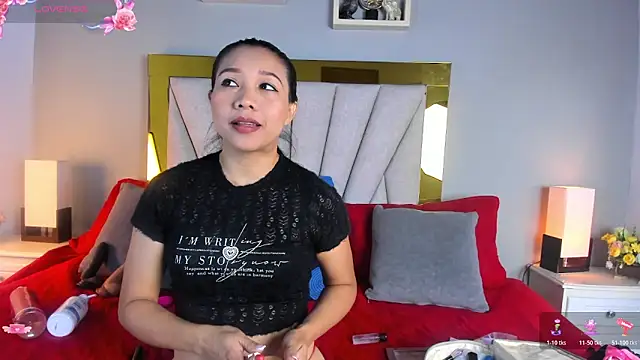nymera chaos online show from June 3, 12:39 pm