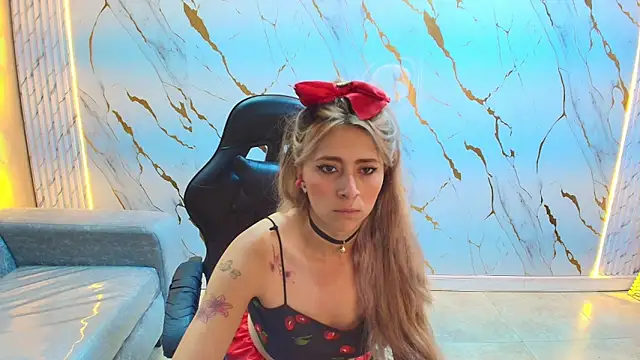 Summer tf online show from April 17, 2:52 pm