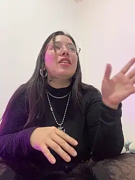 cherryxxox online show from April 29, 2:59 am