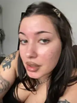 cherryxxox online show from April 14, 7:36 pm