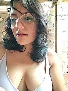 sienna elara online show from June 3, 2:33 pm