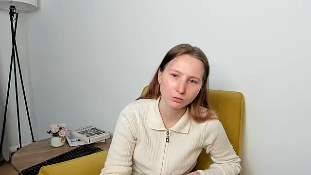 RenettaKrissie online show from April 9, 1:16 pm