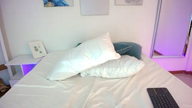 ana collins  online show from April 16, 9:39 pm