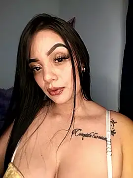Luna scarllet8 online show from May 10, 4:25 am
