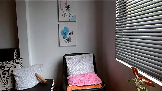 alisonnturbay online show from June 2, 4:52 pm