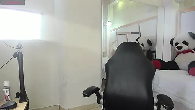 vanel lope online show from July 1, 10:09 pm