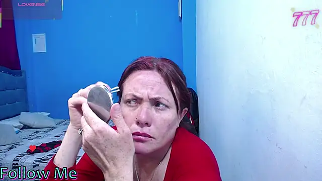 carolinhe26 online show from June 3, 6:57 pm